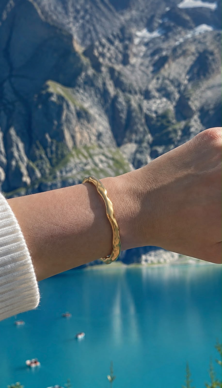 WAVE CUFF