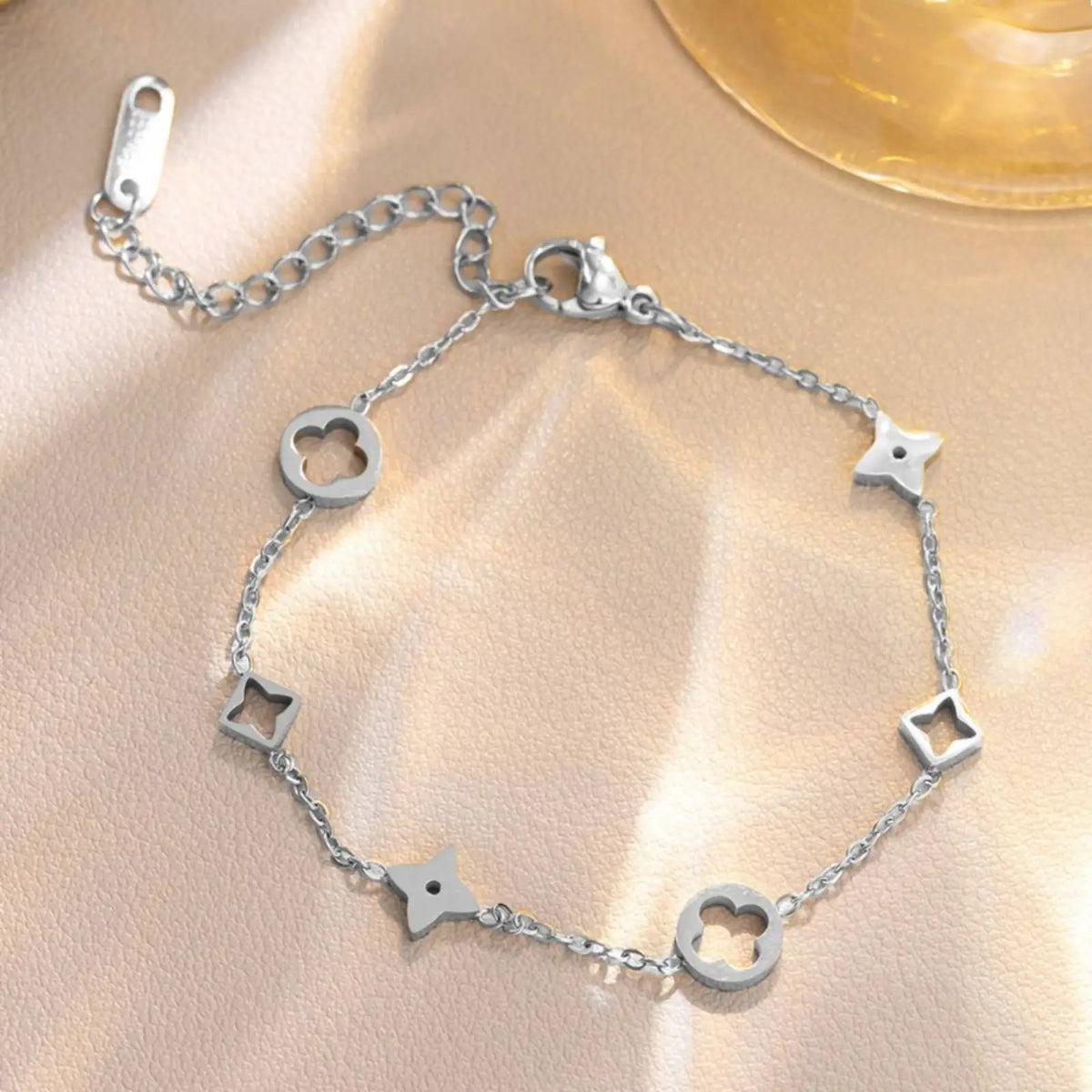 Fortuna Clover Necklace