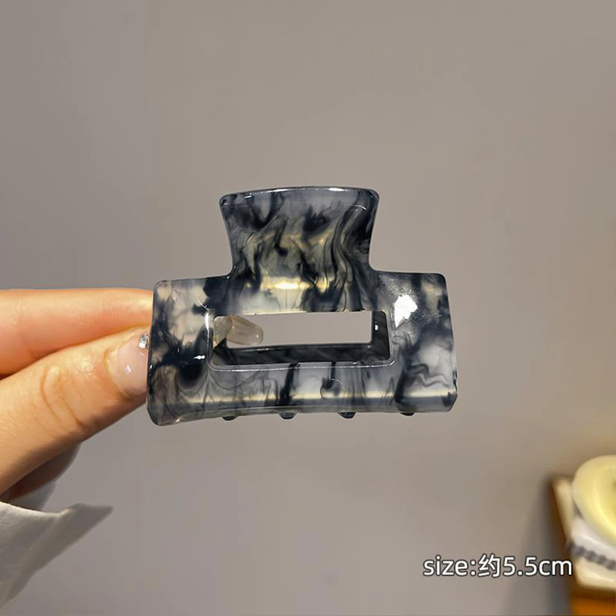 Marble Hair Claw